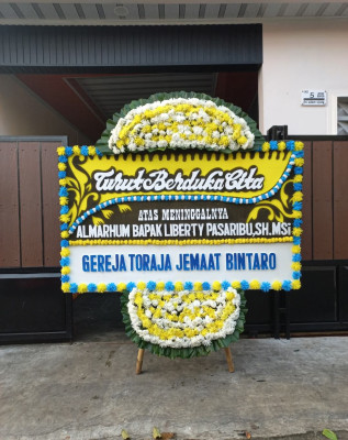 Papan Bunga Duka di Pulau Tidung